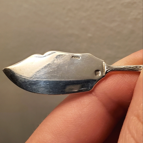Versailles Collectible Silver Paté Knife - Picture 9 of 9